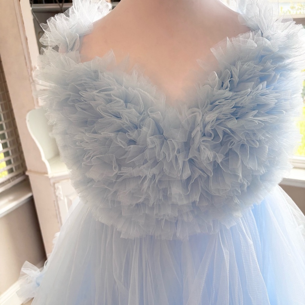 NEW Tulle Maternity Dress for Photoshoot Bridal Robe Light Blue NWOT Size L - Picture 3 of 14